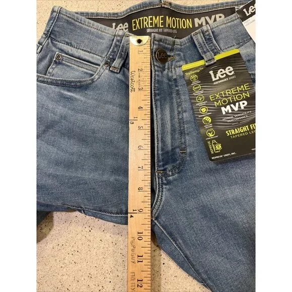Lee Men's Extreme Motion MVP Straight Tapered Leg Jean 31x30 NWT - Picture 4 of 10